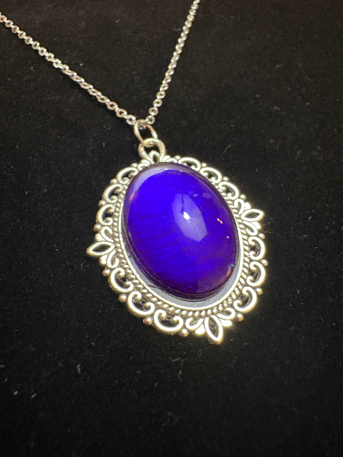 Handmade Deep Violet Purple Resin Vintage-Style Necklace